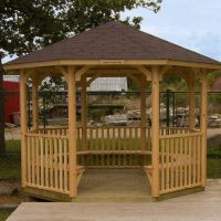 Huvimajat ja katokset